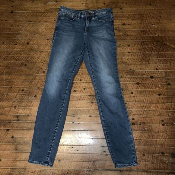 Athleta Skulptek distressed athletic stretchy size 2 jeans - Picture 1 of 5